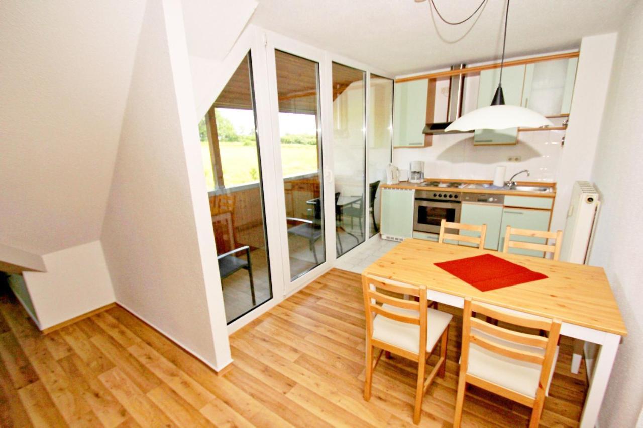 Strandhaus Monchgut: Beachside Retreat with Balcony and Spa Access Lobbe Exterior photo